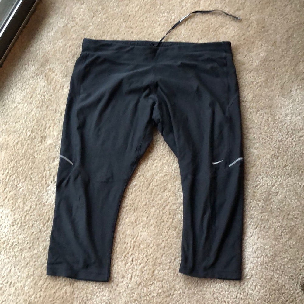 Nike Dri-Fit Black Crop Pants.